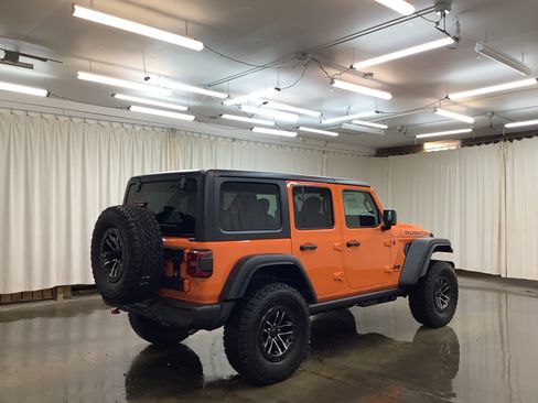 New 2026 Jeep Wrangler Unlimited Rubicon w/ Xtreme 35 Tire Package AWD/4WD image 5