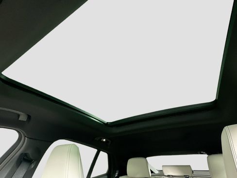 New 2026 BMW X2 xDrive28i w/ Technology Package image 21