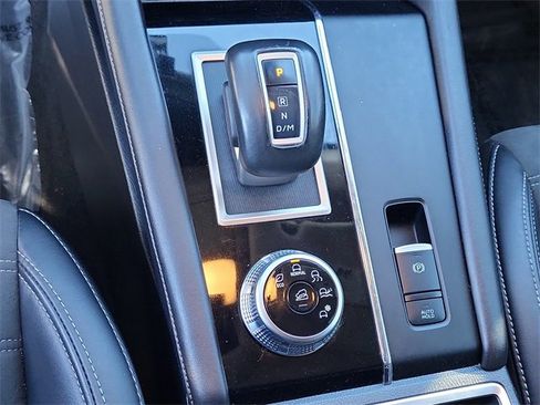 Used 2024 Mitsubishi Outlander SE image 15