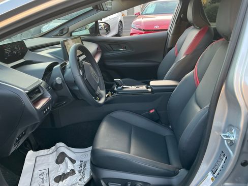 Used 2024 Toyota Prius Prime Premium image 14