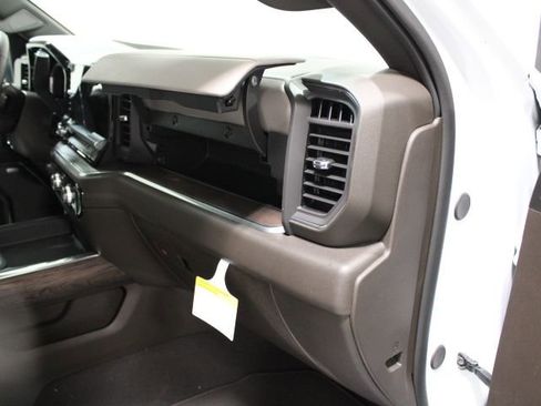 New 2026 GMC Sierra 2500 SLT w/ SLT Premium Package image 25