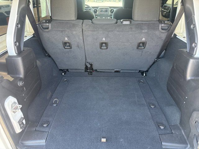 Certified 2022 Jeep Wrangler Unlimited Sport AWD/4WD image 21