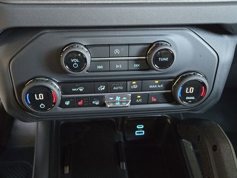 New 2025 Ford Bronco Badlands image 15