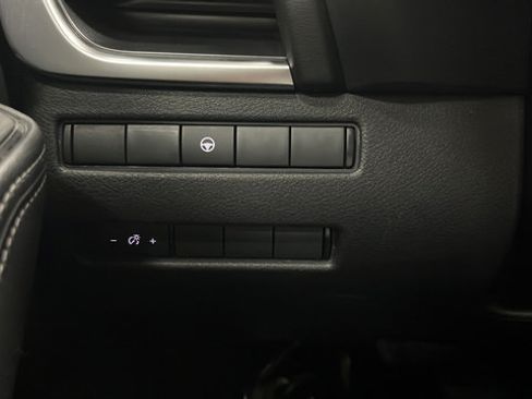 Used 2021 Nissan Rogue SV AWD/4WD image 29