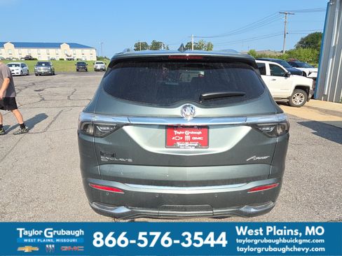 Certified 2022 Buick Enclave Avenir w/ Avenir Technology Package AWD/4WD image 5