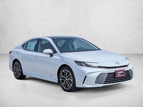 New 2026 Toyota Camry XLE image 7
