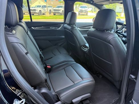 Used 2024 Cadillac XT6 Sport w/ Technology Package AWD/4WD image 35