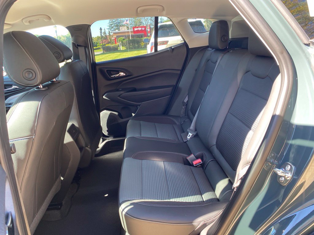 New 2026 Chevrolet Trax LT w/ LT Convenience Package FWD image 13