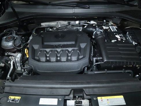 Used 2023 Volkswagen Tiguan SE w/ Panoramic Sunroof Package AWD/4WD image 37