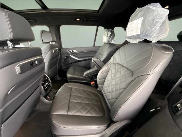 Certified 2026 BMW X7 xDrive40i w/ M Sport Package AWD/4WD image 34