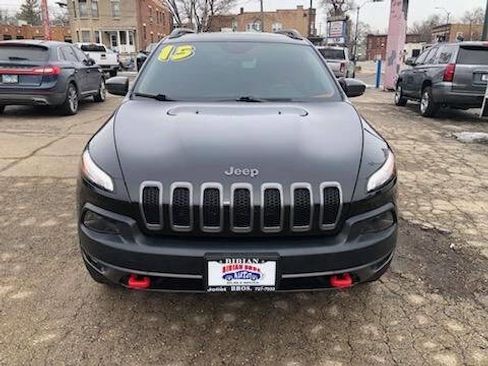 Used 2015 Jeep Cherokee Trailhawk w/ Comfort/Convenience Group image 2