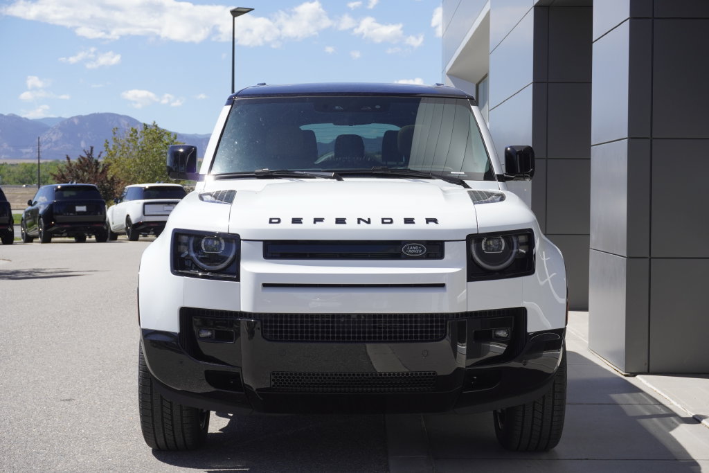 New 2026 Land Rover Defender 130 V8 AWD/4WD image 5