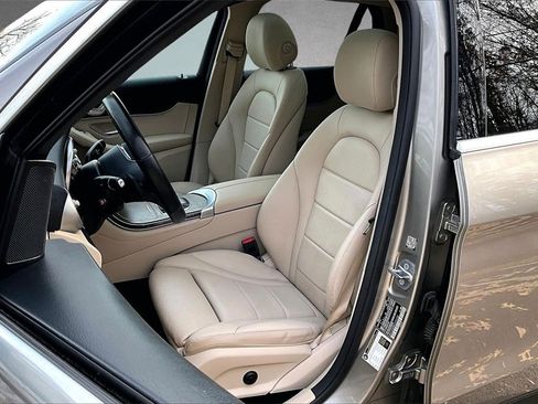 Used 2020 Mercedes-Benz GLC 300 4MATIC image 20