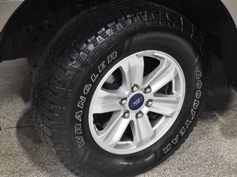 Used 2020 Ford F150 XLT image 12