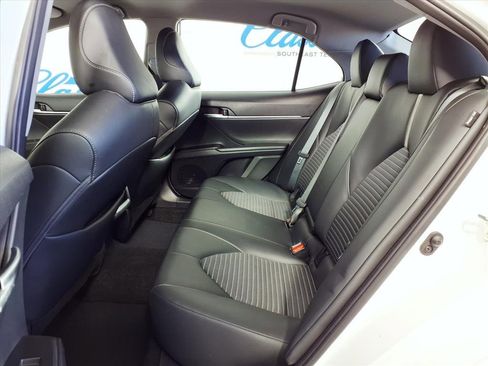 Used 2024 Toyota Camry SE image 16