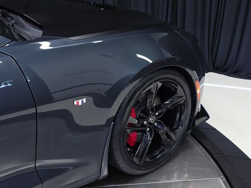 Used 2020 Chevrolet Camaro SS RWD image 48