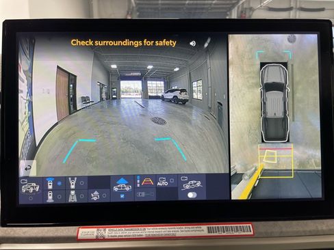 Used 2025 Toyota Tacoma 4x4 Double Cab Hybrid image 57