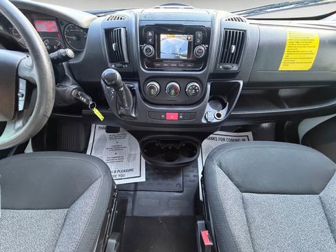 Used 2018 RAM ProMaster 2500 FWD image 11