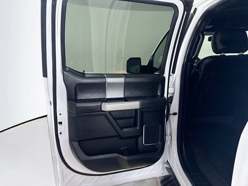 Used 2017 Ford F150 Lariat w/ Equipment Group 501A Mid AWD/4WD image 22