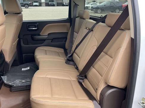 Used 2019 GMC Sierra 2500 Denali w/ Duramax Plus Package AWD/4WD image 17