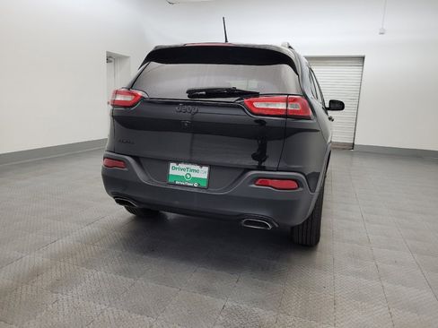 Used 2018 Jeep Cherokee Latitude w/ Altitude Package image 7