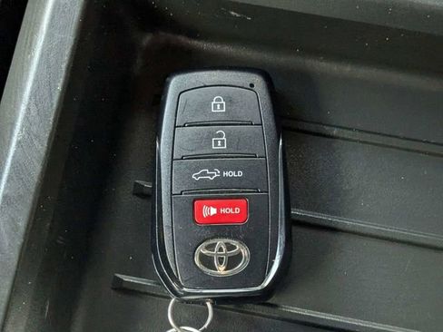 Used 2024 Toyota Tundra Limited AWD/4WD image 30