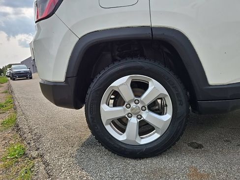 Used 2018 Jeep Compass Latitude w/ Popular Equipment Group AWD/4WD image 13