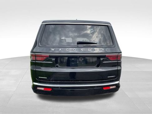 Used 2023 Jeep Wagoneer L Series II AWD/4WD image 13