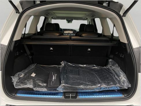 New 2026 Mercedes-Benz GLS 450 4MATIC image 44