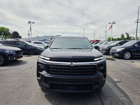 Used 2024 Chevrolet Traverse LS w/ LPO, Floor Liner Package FWD image 8