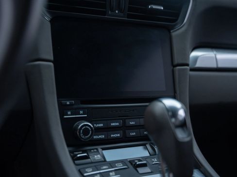 Used 2017 Porsche 911 4 Coupe image 16