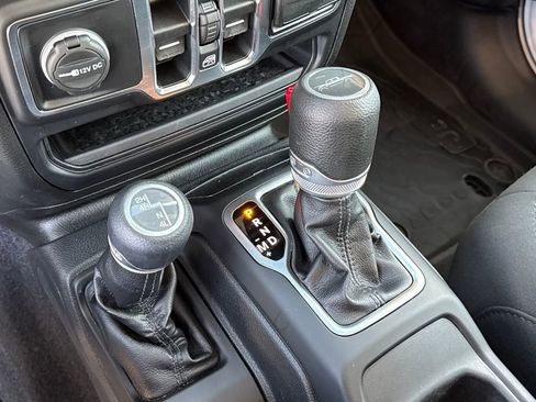 Used 2020 Jeep Gladiator Sport w/ Quick Order Package 24S image 16