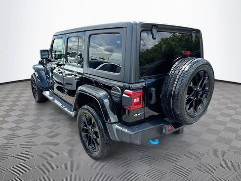 Used 2023 Jeep Wrangler Unlimited Sahara AWD/4WD image 8