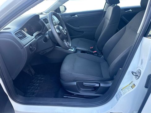 Used 2012 Volkswagen Jetta S FWD image 9