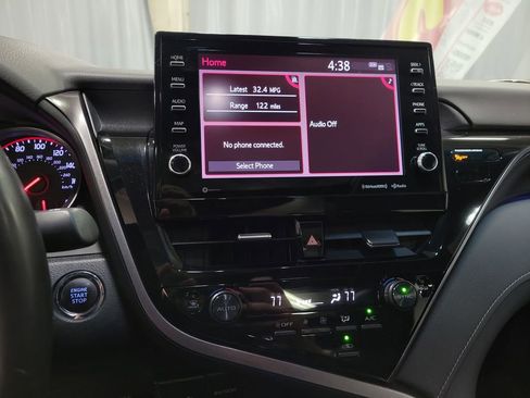 Used 2022 Toyota Camry XSE image 14