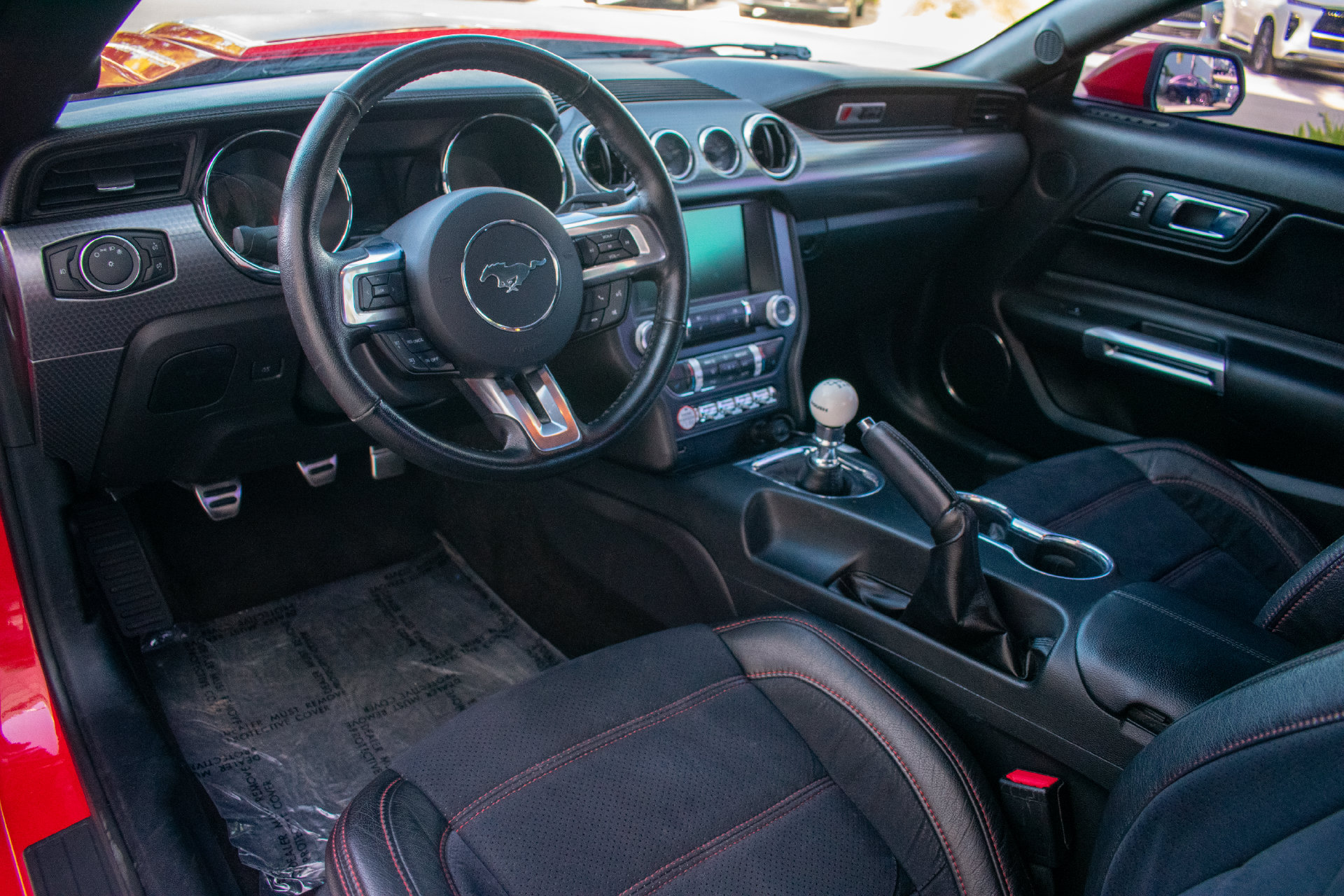 Used 2015 Ford Mustang GT RWD image 17