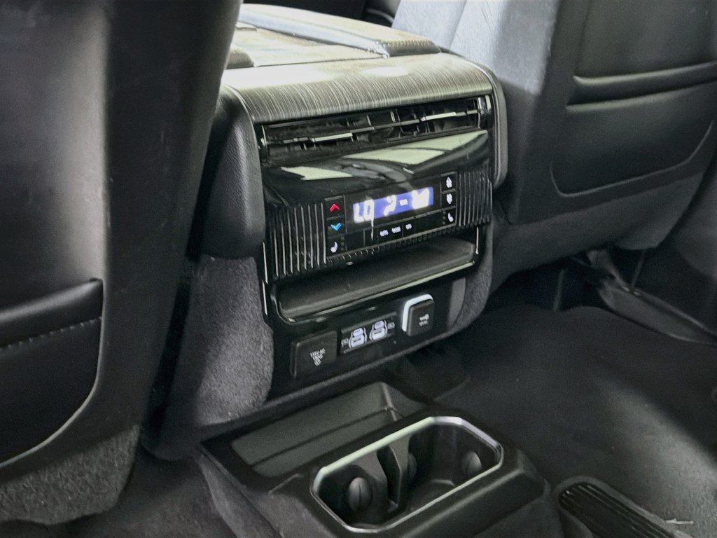 Used 2024 Jeep Wagoneer Series II AWD/4WD image 27
