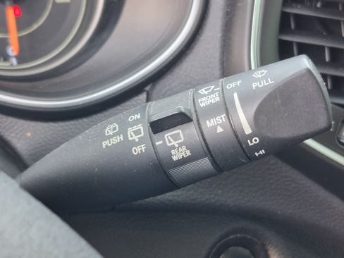 Used 2019 Jeep Cherokee Latitude Plus w/ Comfort/Convenience Group AWD/4WD image 33