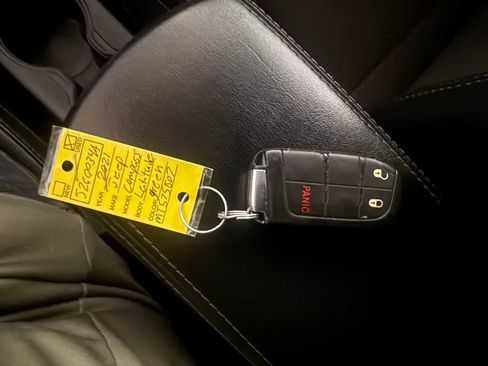 Certified 2021 Jeep Compass Latitude image 37