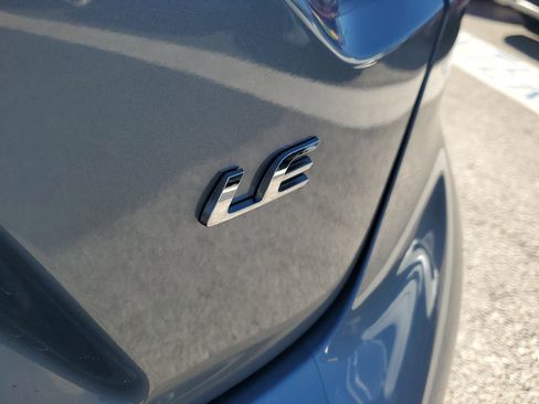 Used 2021 Toyota Corolla LE w/ LE Convenience Package image 9