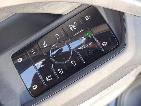 New 2025 Audi Q5 Premium Plus image 31