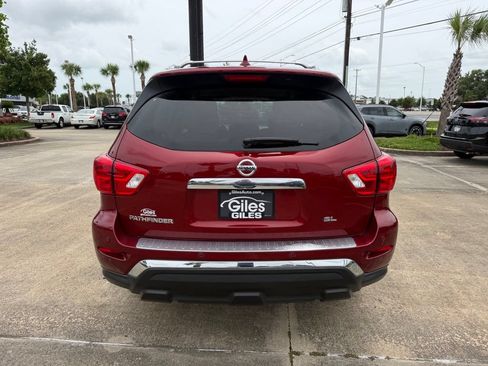 Used 2020 Nissan Pathfinder SL FWD image 4