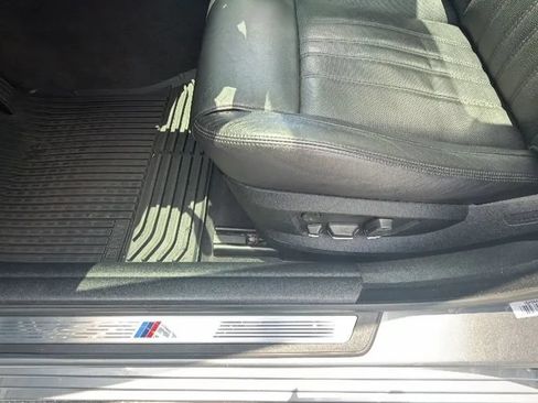 Used 2013 BMW M5 RWD image 22