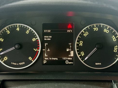 Used 2016 Land Rover LR4 HSE AWD/4WD image 16