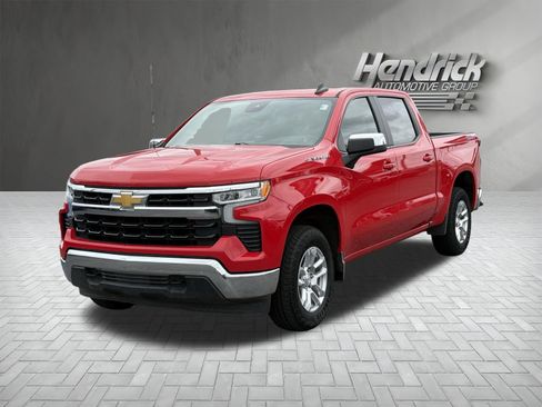 Used 2024 Chevrolet Silverado 1500 LT w/ Leather Package AWD/4WD image 5