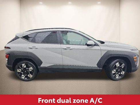 Used 2025 Hyundai Kona SEL FWD image 5
