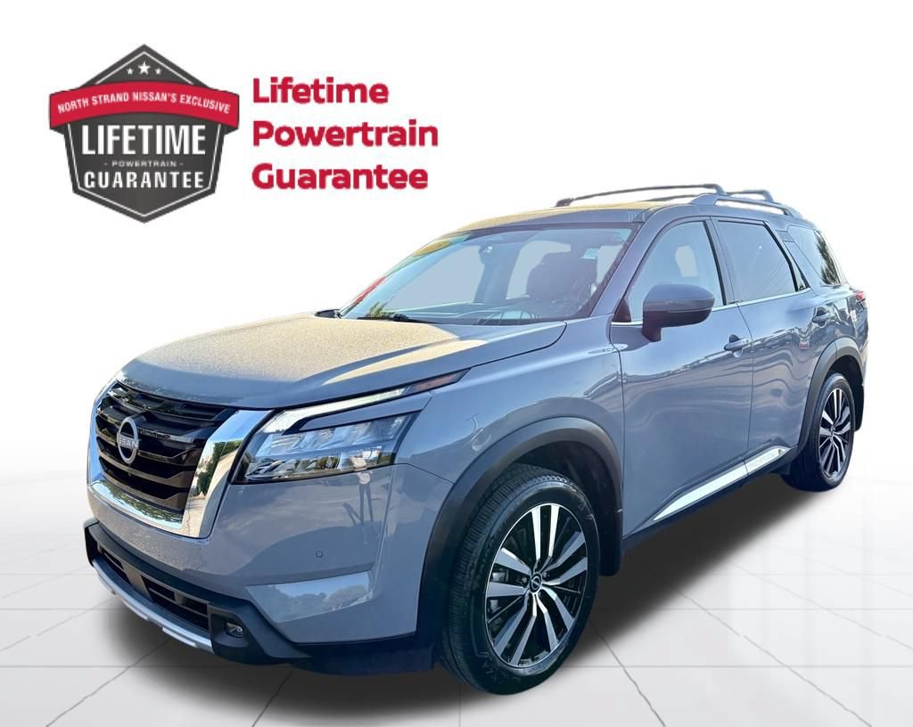Certified 2025 Nissan Pathfinder Platinum FWD image 1