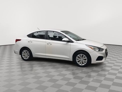 Used 2020 Hyundai Accent SE FWD image 31