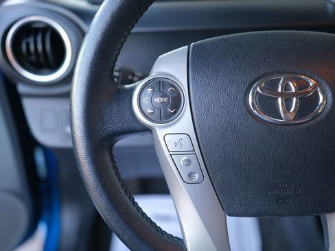 Used 2014 Toyota Prius C Four image 15