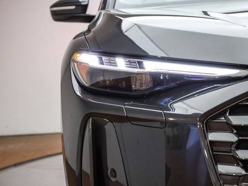 Certified 2025 Audi Q5 2.0T Premium Plus w/ Premium Plus image 6